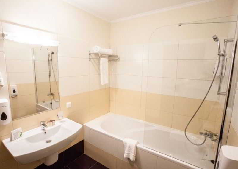 Optima Sumy Hotel Kültér fotó