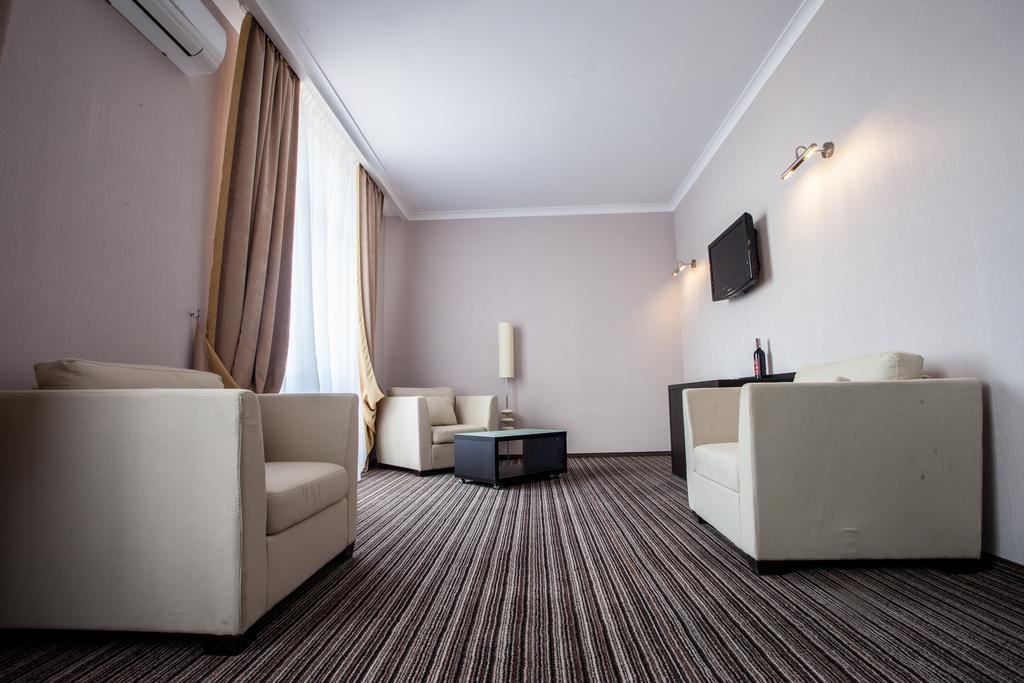 Optima Sumy Hotel Kültér fotó