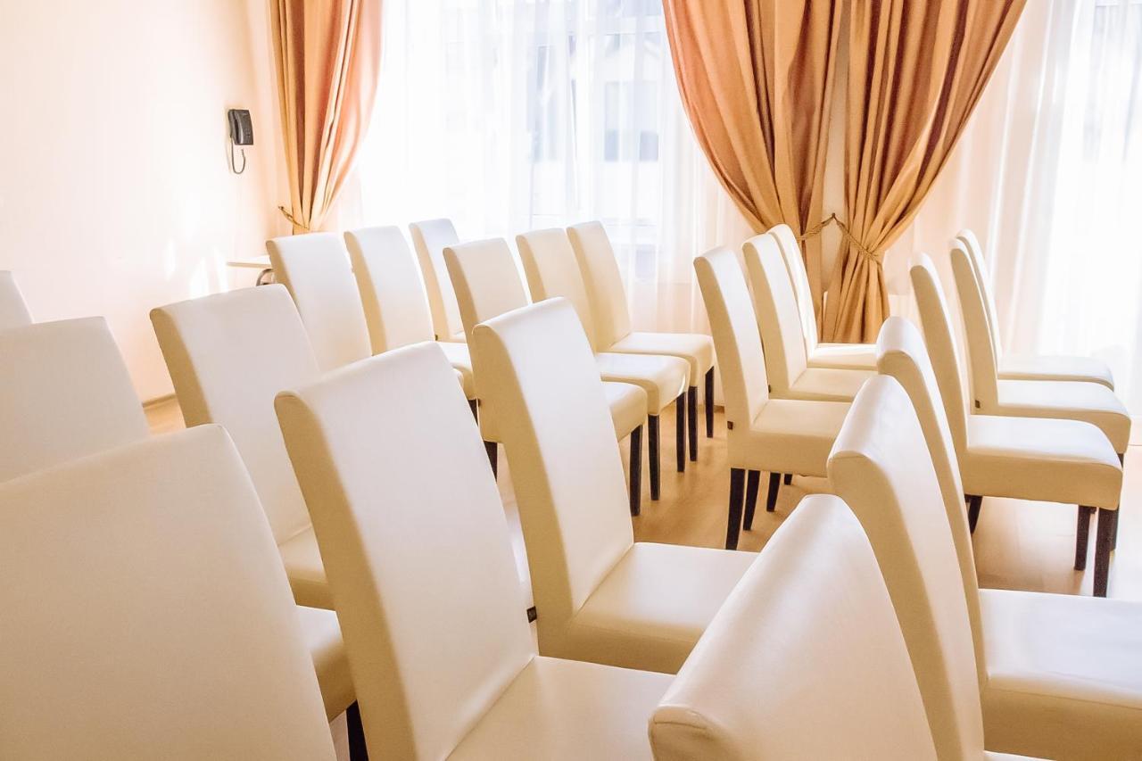 Optima Sumy Hotel Kültér fotó